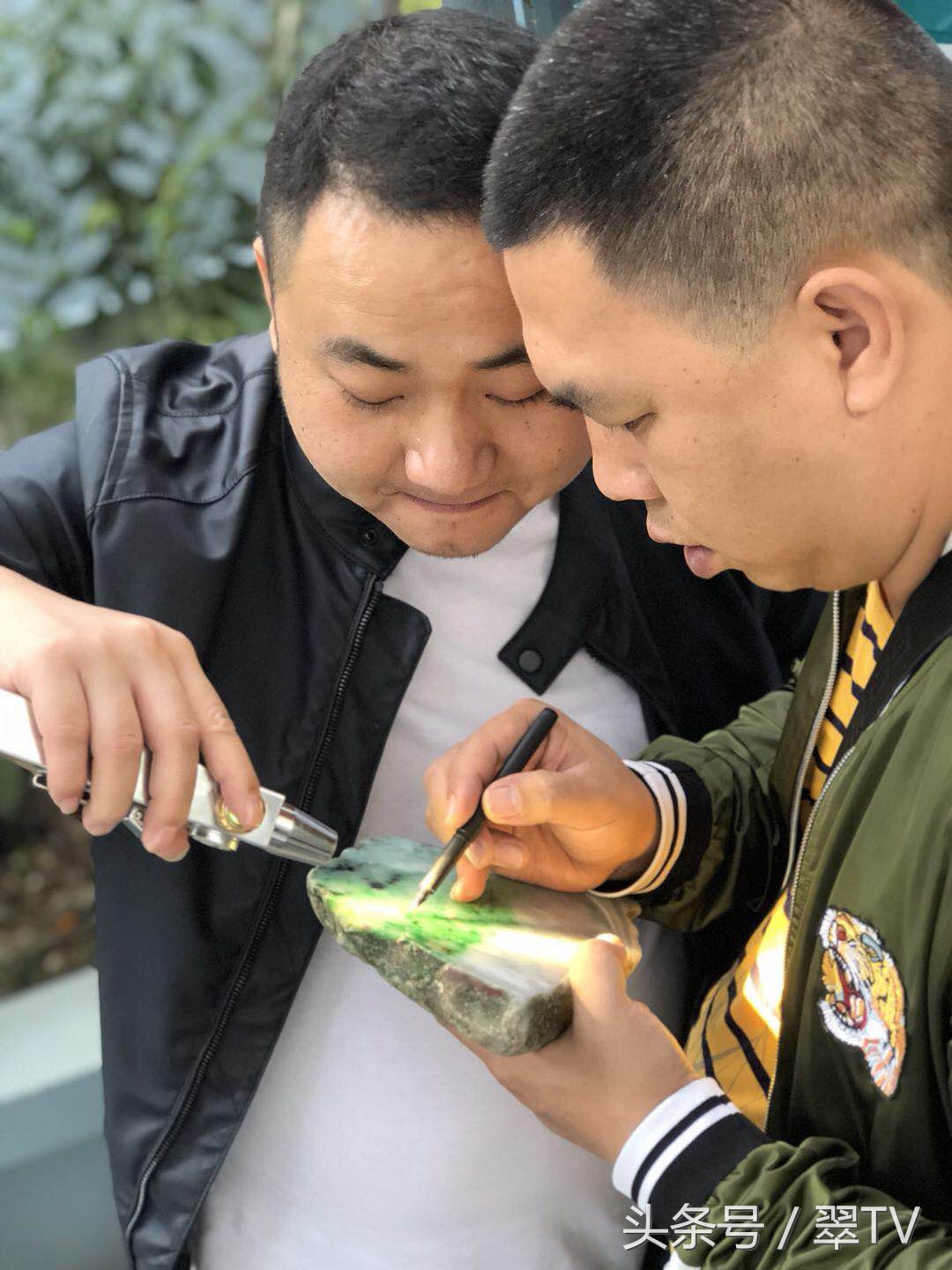 缅甸曼德勒角湾翡翠市场原石收购,缅甸角湾翡翠交易市场