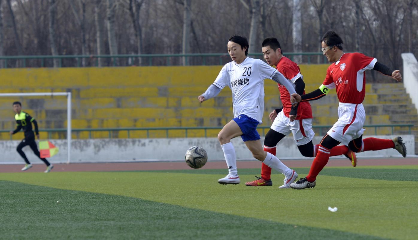 安泰女足第五轮,热闹的足球比赛