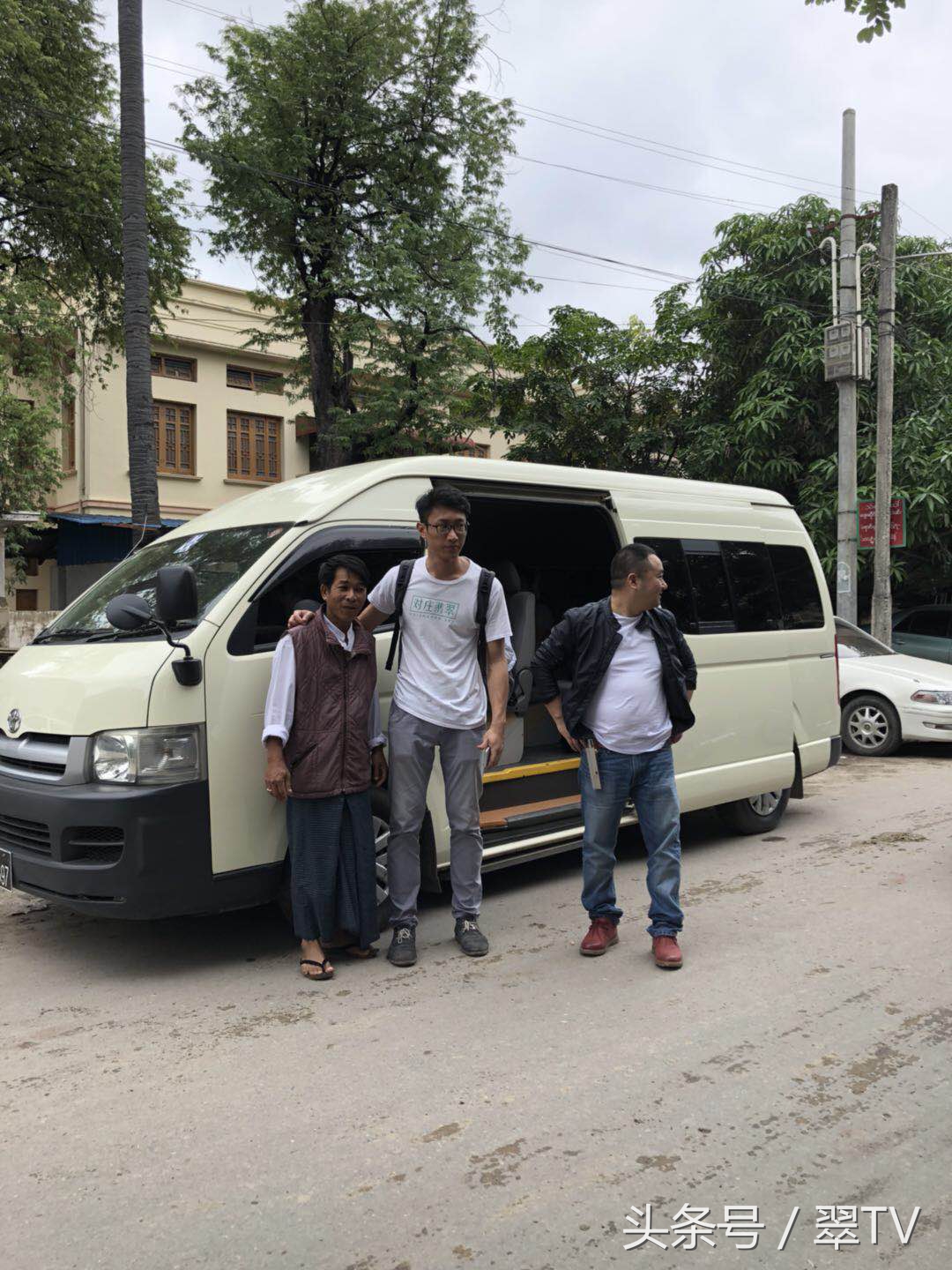 缅甸曼德勒角湾翡翠市场原石收购,缅甸角湾翡翠交易市场