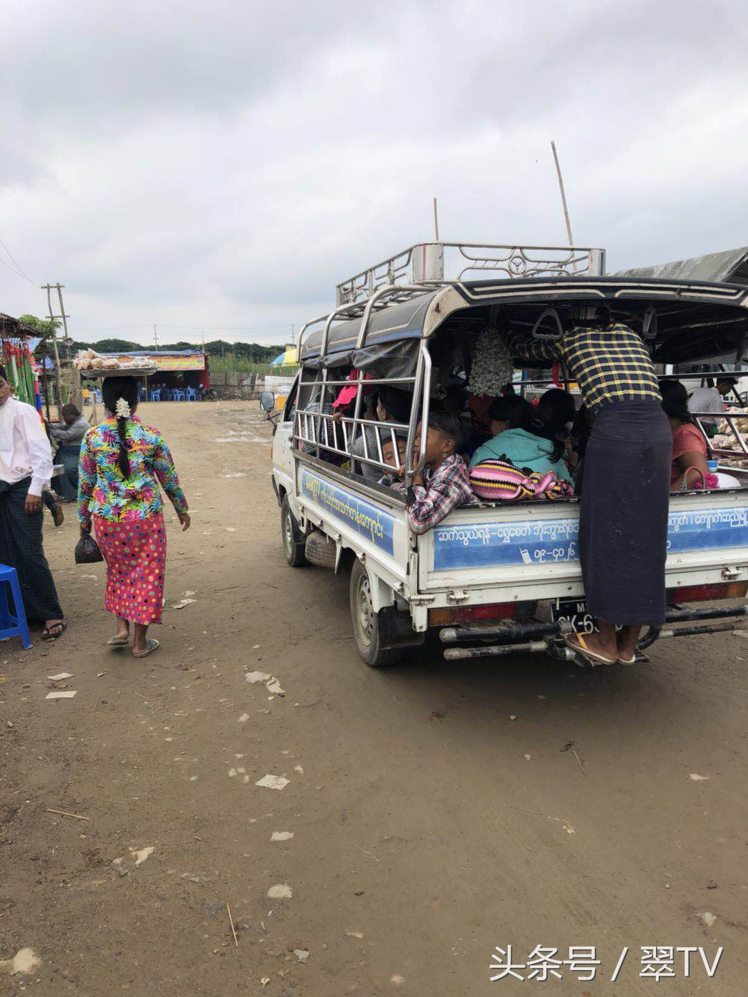 缅甸曼德勒角湾翡翠市场原石收购,缅甸角湾翡翠交易市场