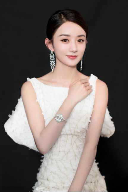 赵丽颖被人点评,赵丽颖被问及原因不禁让人落泪