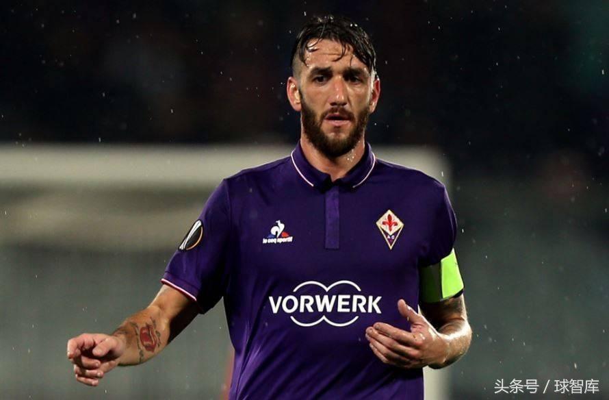 足坛第一大带刀侍卫佩佩,足坛带刀侍卫助攻