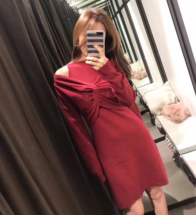 冬天连衣裙不粘毛百搭显瘦,赖床连衣裙搭配