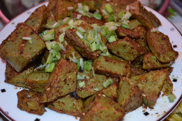 农村冷天摆摊小吃什么生意最火,冷天摆摊卖菜什么生意最火