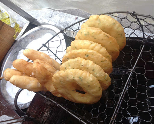 长沙火宫殿八大传统小吃是哪些,长沙火车站附近有什么特色小吃