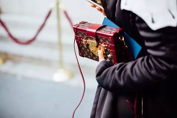 30岁适合香奈儿哪一款包包,40岁以后适合的香奈儿包包