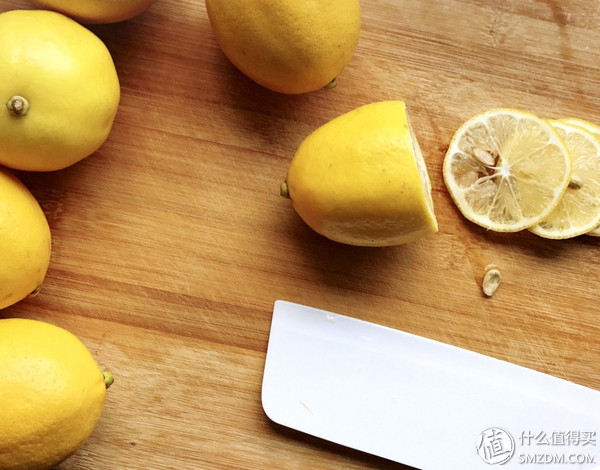 青春旅社何穗游泳,青春旅社何穗微博