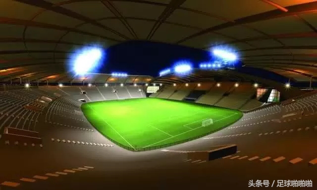 足球场摇身一变成高尔夫,足球场和综合体育场转换