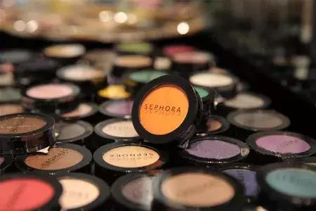 几十块眼影和几百块的差不多,几十块钱眼影推荐哪款好用