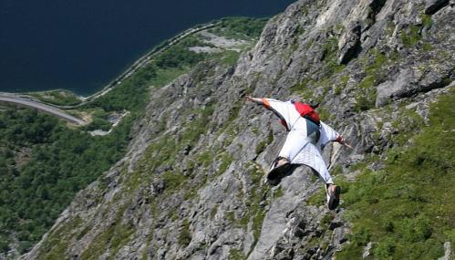 任何运动不能以生命为代价-给极限运动绑上“安全绳”