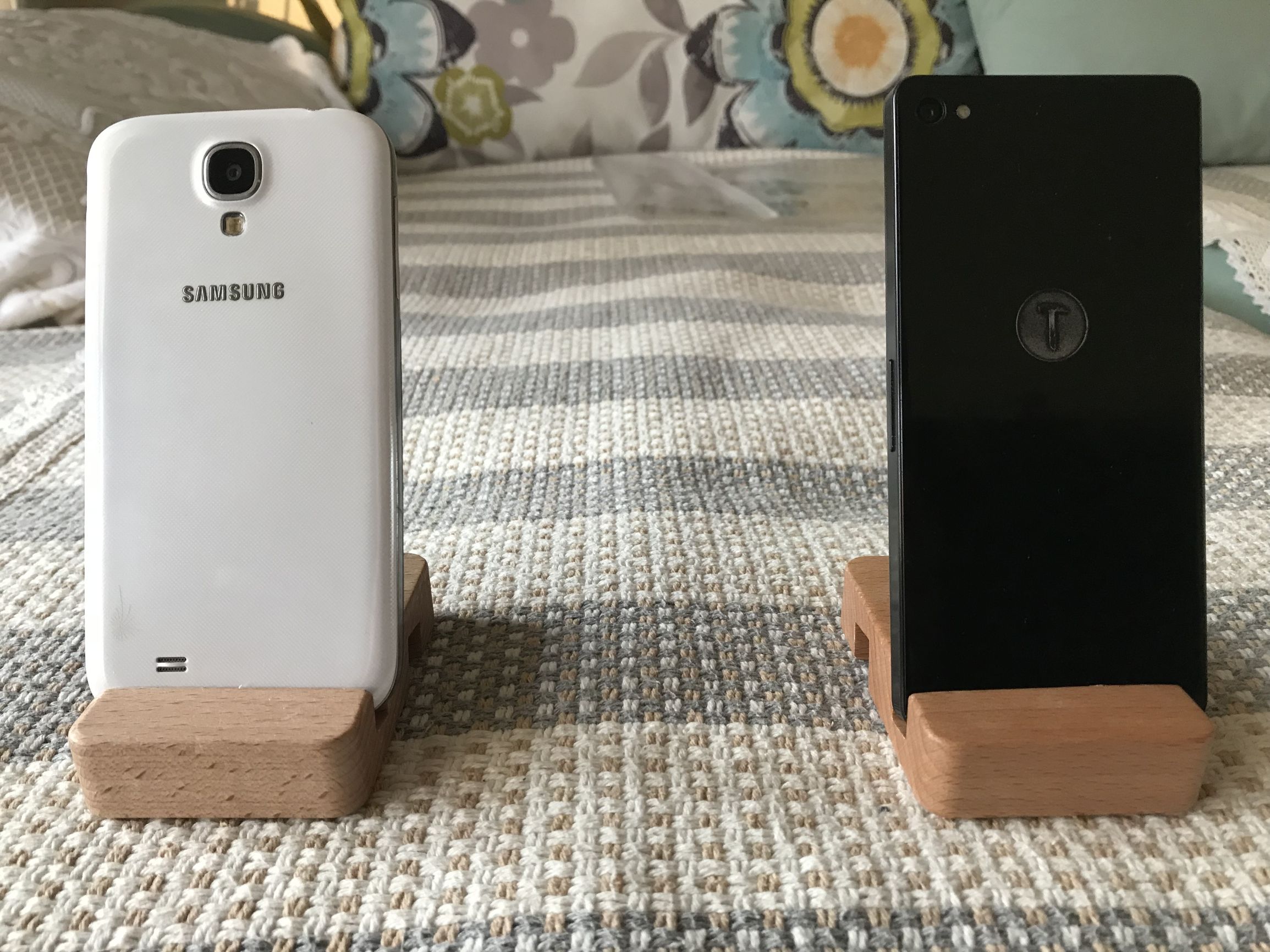 涓夋槦s21ultra缈昏溅,涓夋槦s22ultra缈昏溅