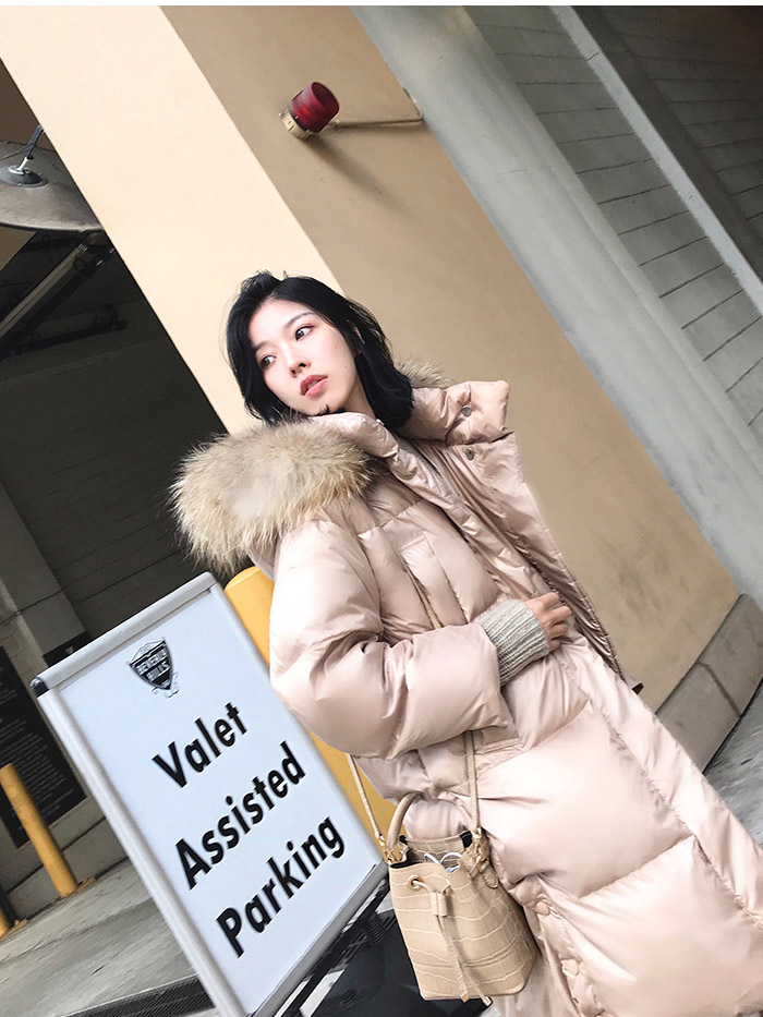 今年超流行的羽绒服你都买对了吗 (今年最流行的羽绒服有哪些)