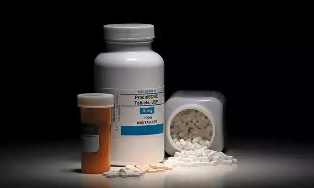 穿好奶奶织的毛裤，你仍然无法避免与风湿膏药共度晚年