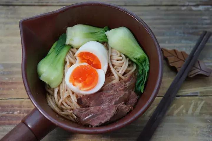 最好吃最简单的泡面的做法,买好吃的泡面