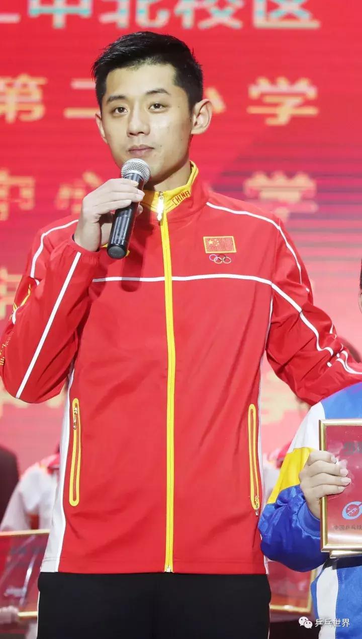 张继科刘诗雯走进广西百色,张继科刘诗雯广西刘国梁