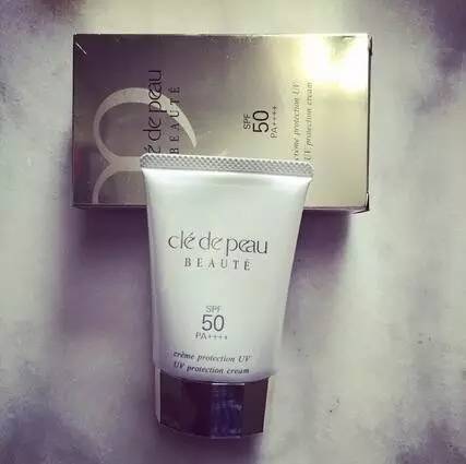 多云的天气还用擦防晒吗,谁说下雨不能带伞