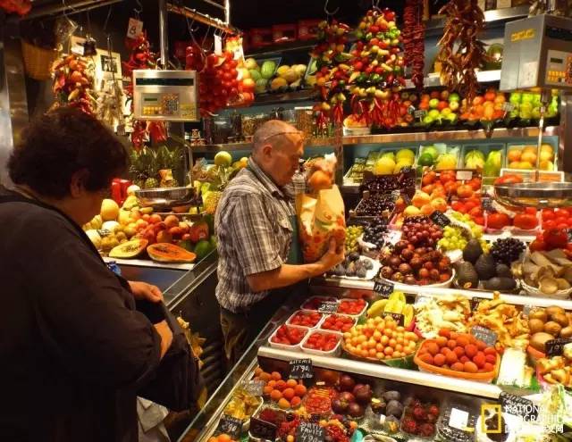 从厨房到餐桌里的美食,从市场到餐桌