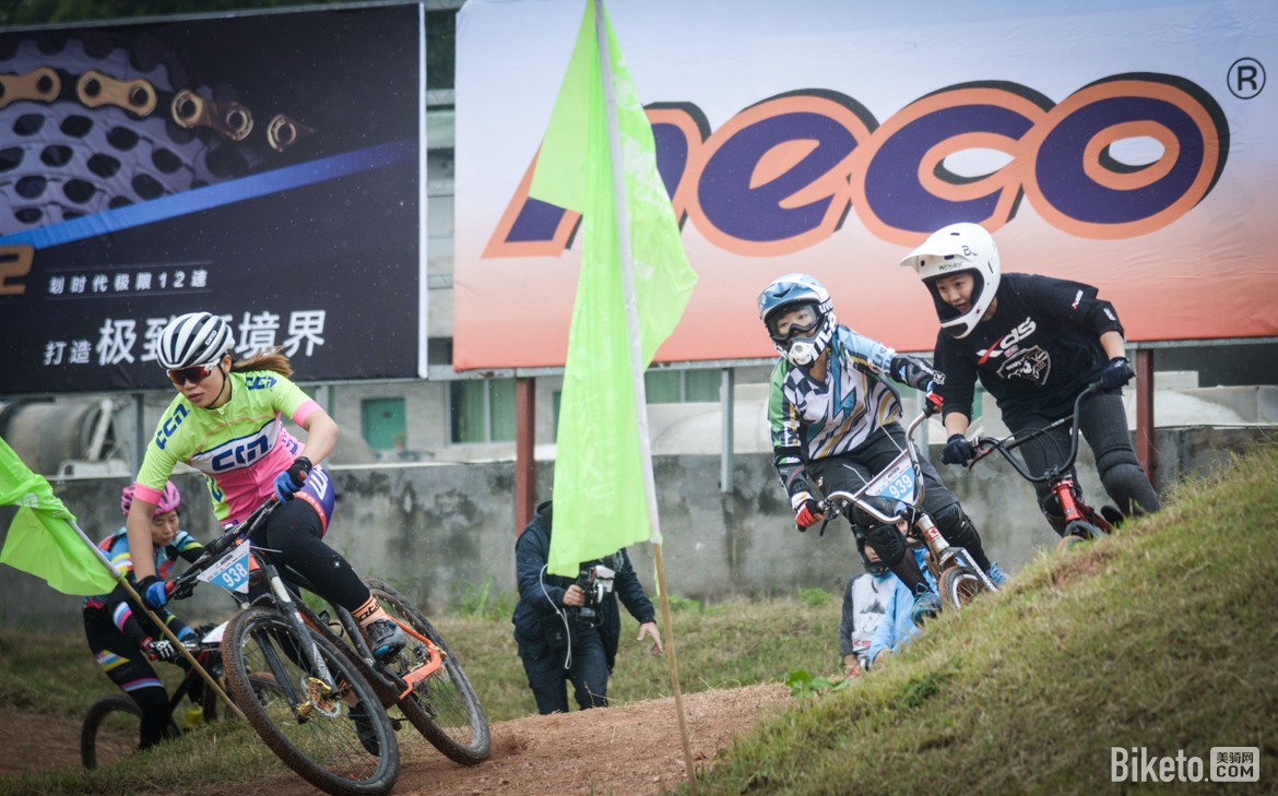 新手土坡赛初体验菜腿兔扑倒在世界级高手的车轮下（含福利公布）