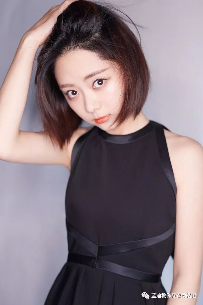 angelababy谭松韵合影,沈月乔欣街拍视频