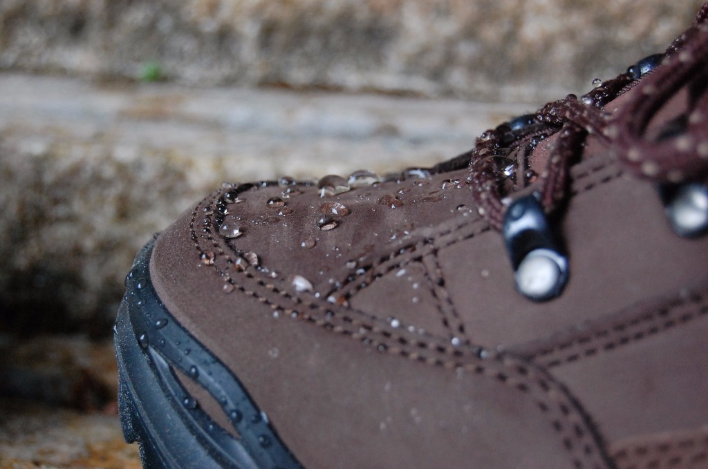 实测LOWA经典登山鞋RENEGADE，让我更从容面对自然