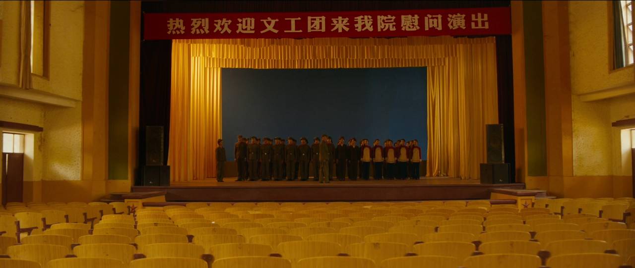 我在《芳华》里，看到了国产电影最美好的集体青春