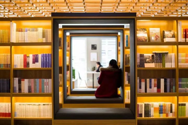 24小时、以旧换新……南京这8大特色书店，去了就不想离开