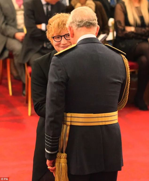 被授予英国勋章名人,被授予共和国勋章获得者