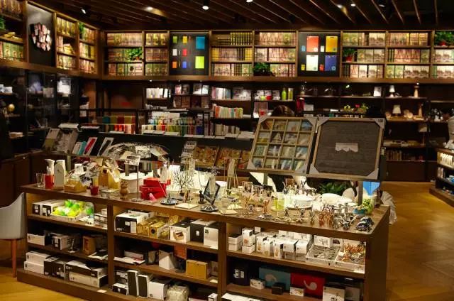 24小时、以旧换新……南京这8大特色书店，去了就不想离开