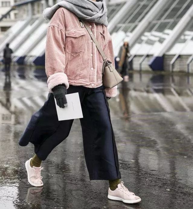 好的冬季衣服面料推荐,冬季想穿出高级感避免三种面料