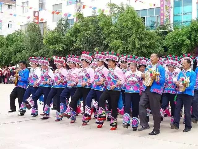 民俗的舞蹈,民俗文化易学