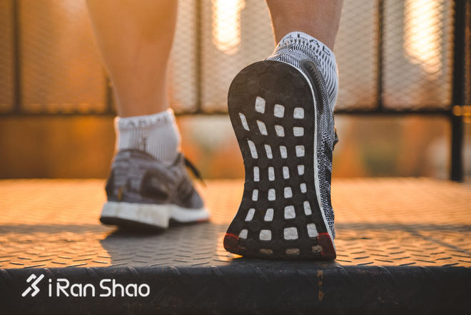 跑鞋回弹阿迪达斯,跑鞋boost测评