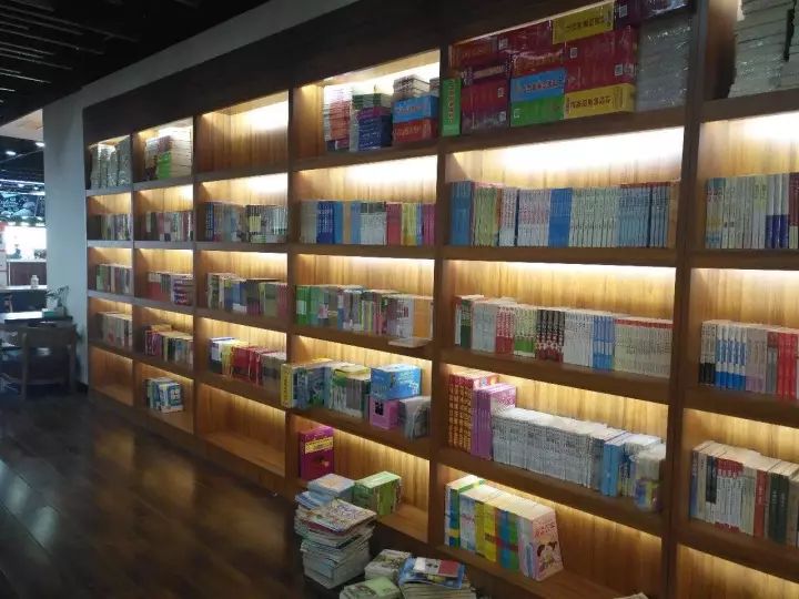 24小时、以旧换新……南京这8大特色书店，去了就不想离开