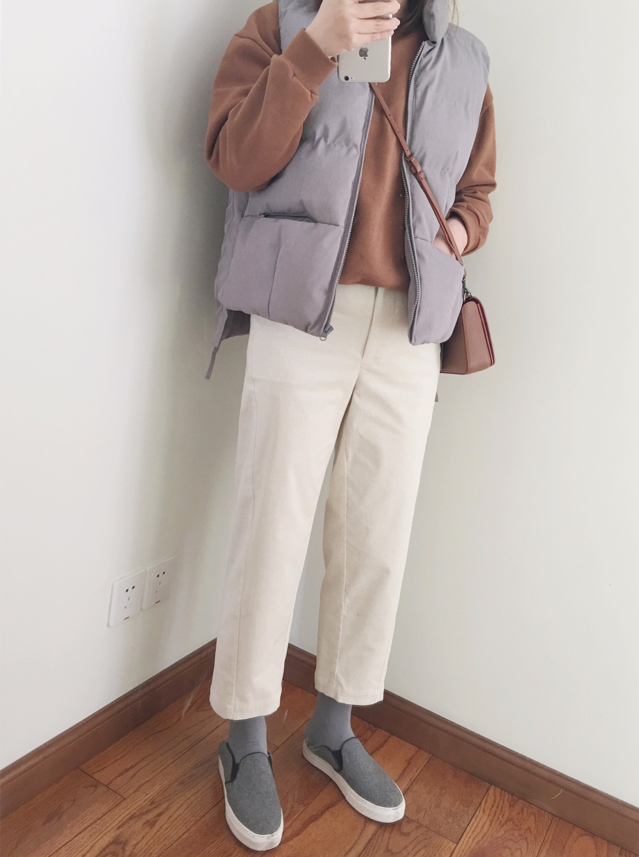 好的冬季衣服面料推荐,冬季想穿出高级感避免三种面料