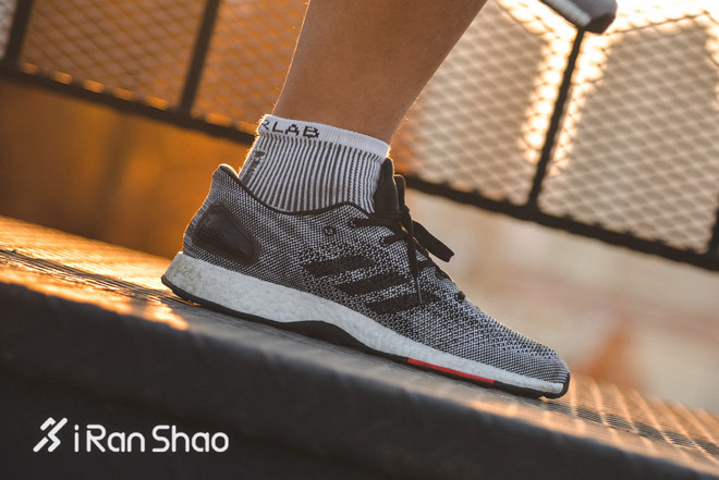 跑鞋回弹阿迪达斯,跑鞋boost测评