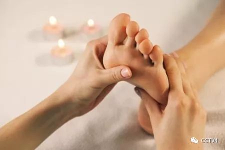 冬天冻手冻脚是什么原因,不求人冬季为什么不在一个战队了