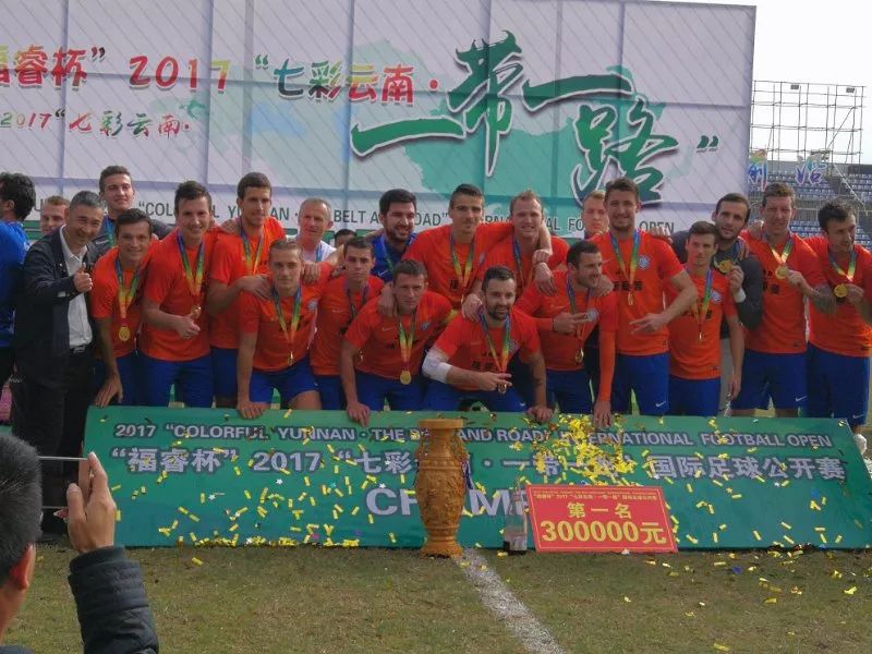 芒市公安局圆满完成“2017年‘七彩云南一带一路’国际足球公开赛”安保工作