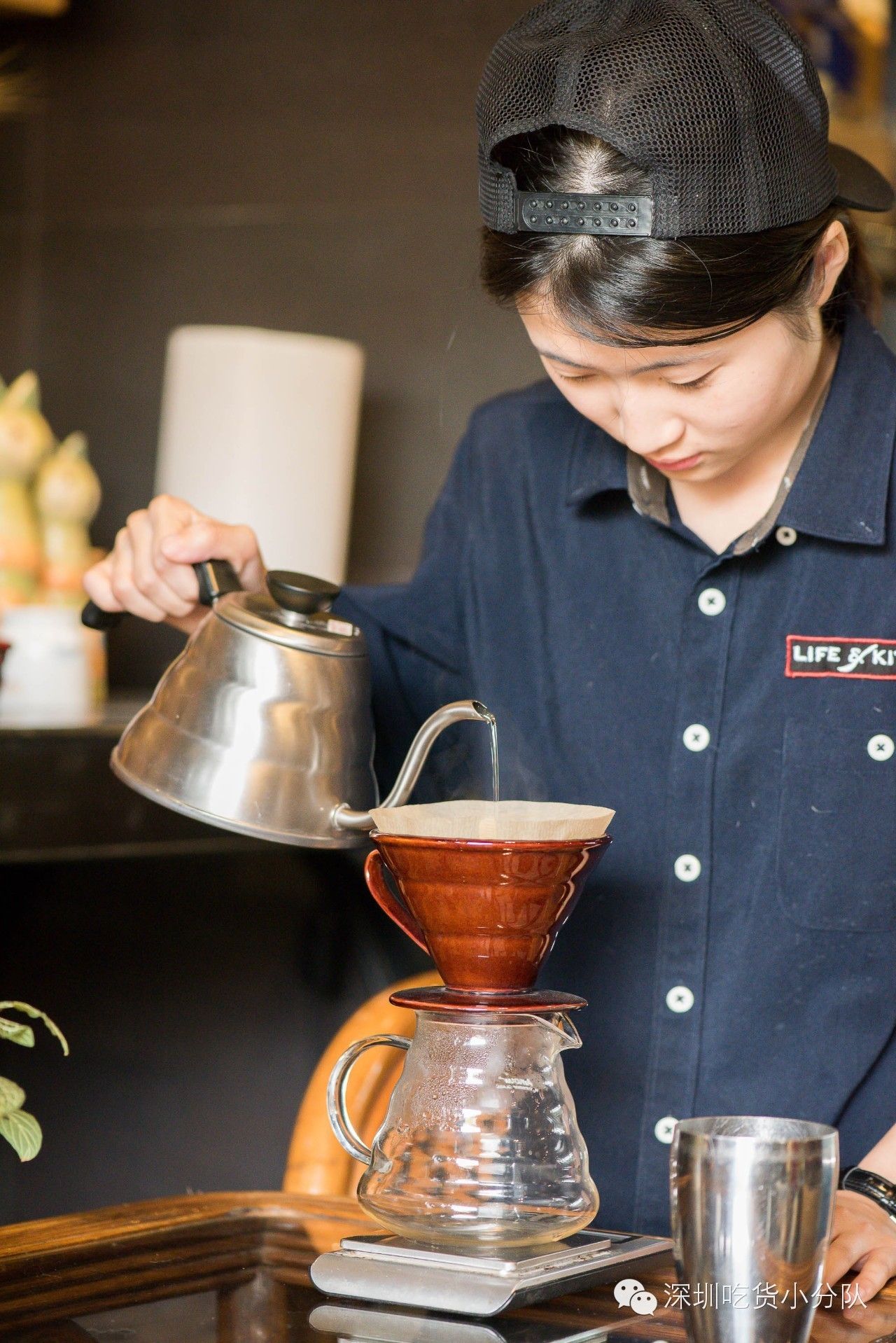 第3家店，但新来的两个男店长都不是人...