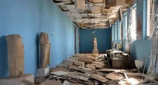 壹闻：美女用身体做画布艺术还是噱头