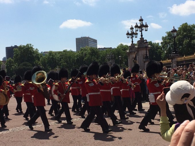 【已完结】英格兰苏格兰18日游记——美景、历史、足球、文化全体验（含挡风玻璃损坏以及车胎被扎处理经过）