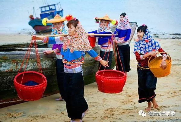 惠安女关注！国际沙滩足球大赛，有个大礼包等着你