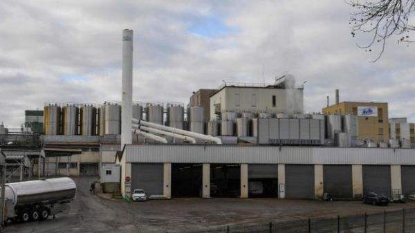 法国奶粉遭污染全面召回，旗下29个品项奶粉都受影响