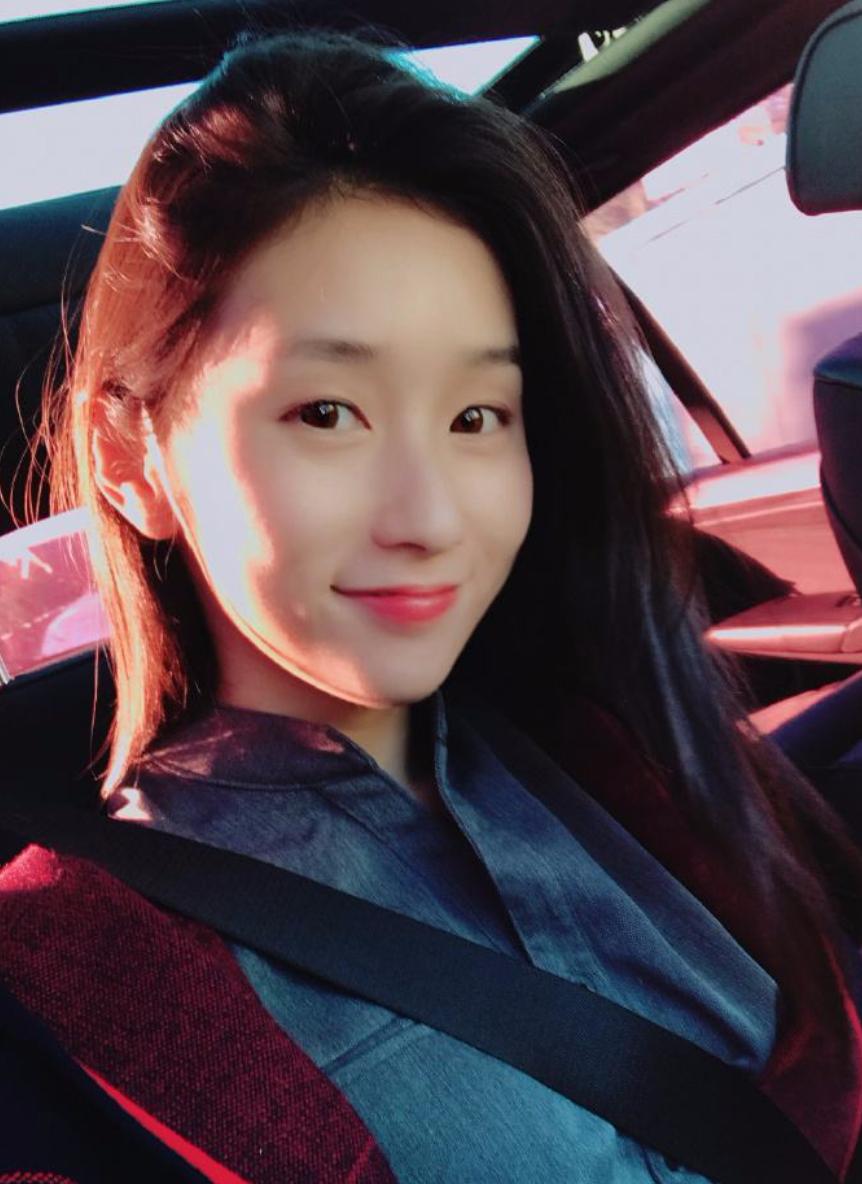 足球主持美女抖音,足球频道女主持人