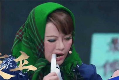 袁立在艺人的诞生互动时说了什么,袁立艺人的诞生点评视频完整