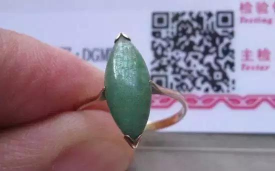 价值百万的翡翠只卖8900？还有北京大学出的检测书？