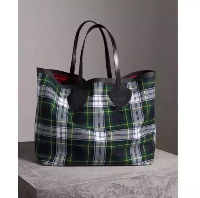 刘雯每月收入多少钱,刘雯收入2018排第几