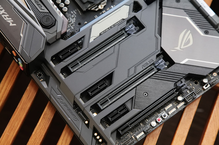 华硕玩家国度主板开机就进bios,华硕玩家国度主板如何开tpm