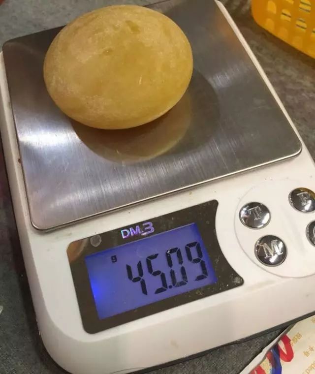 蜜蜡开料加工的直播间,顶级蜜蜡开料