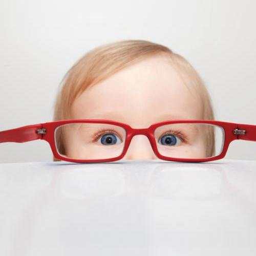 宝宝生下来就笑有什么说法,孩子一出生就笑好吗