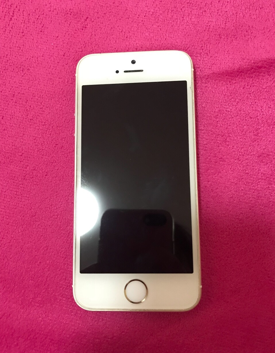 300块钱的王者手机,300块的iphone5s