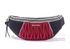 刘雯每月收入多少钱,刘雯收入2018排第几